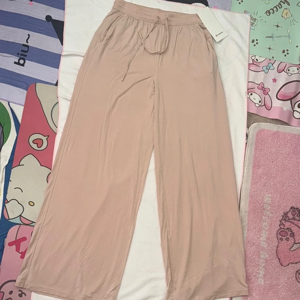 Lululemon Modal High-Rise Wide-Leg Lounge Pant *NWT 6/Misty Shell - Picture 2 of 9